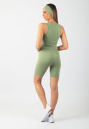 Serenita Shorts 8" (Pistachio)