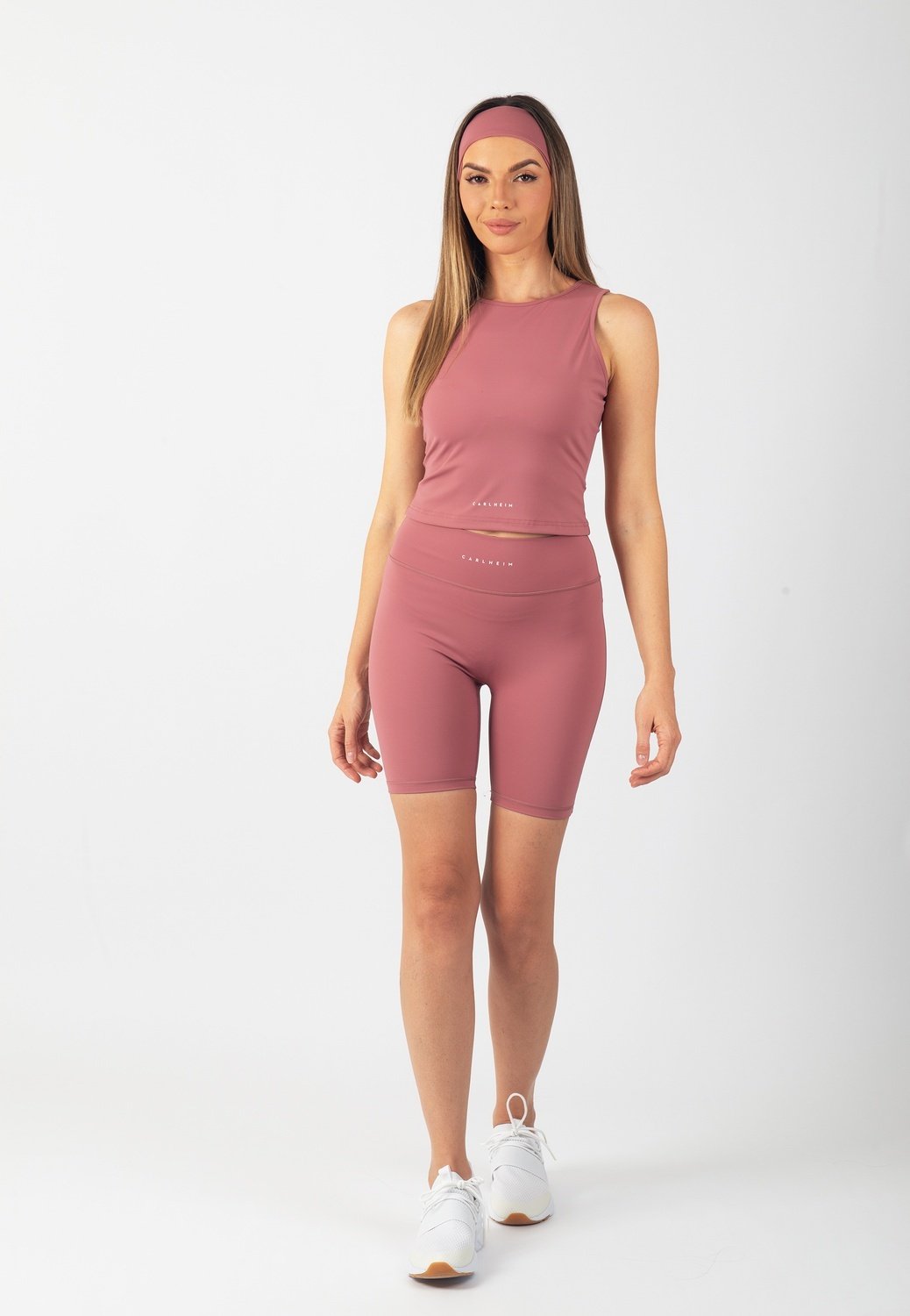 Serenita Shorts 8" (Berry)