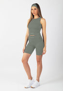 Serenita Shorts 8" (Stone Grey)